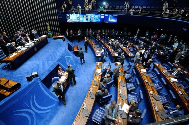 Projeto acelera progressão de pena para gestantes