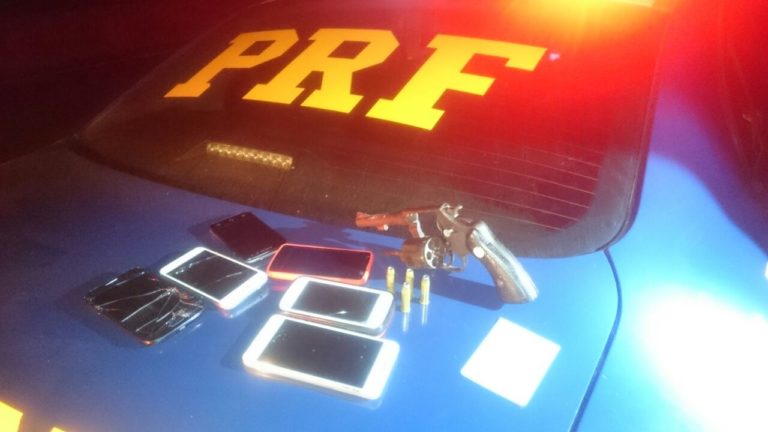 PRF prende trio acusado de assaltos no povoado Rita Cacete