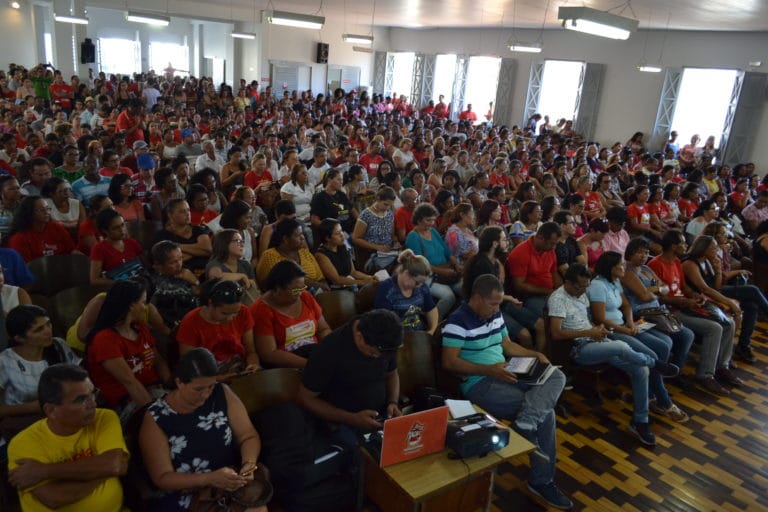 Professores retomam as atividades a partir desta terça-feira