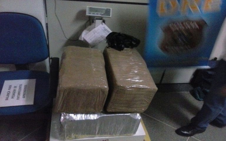 Mulher é flagrada pela PF com 100 kg de maconha
