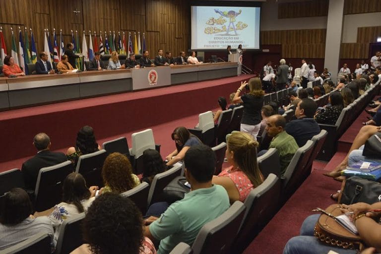 Projeto João Cidadão divulga Direitos Humanos em Dores