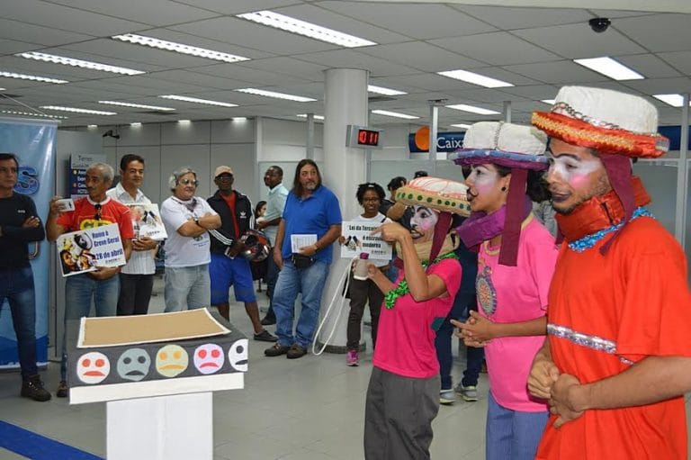 Sindicalistas convocam população para greve geral