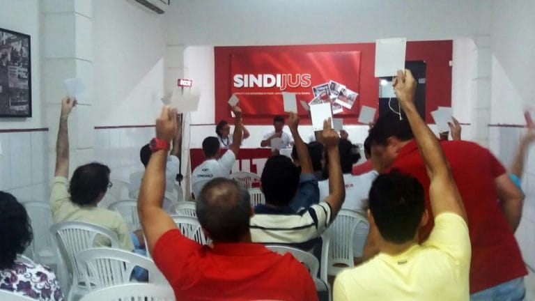 Trabalhadores sergipanos aderem a paralisação nacional