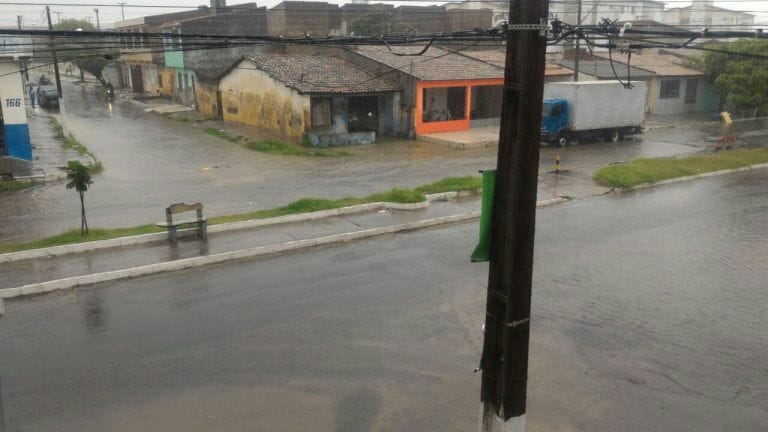 Defesa Civil está em alerta por conta das chuvas