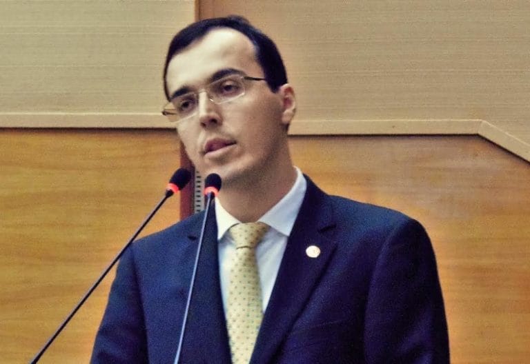 Deputado quer CNH gratuita para pessoas baixa renda