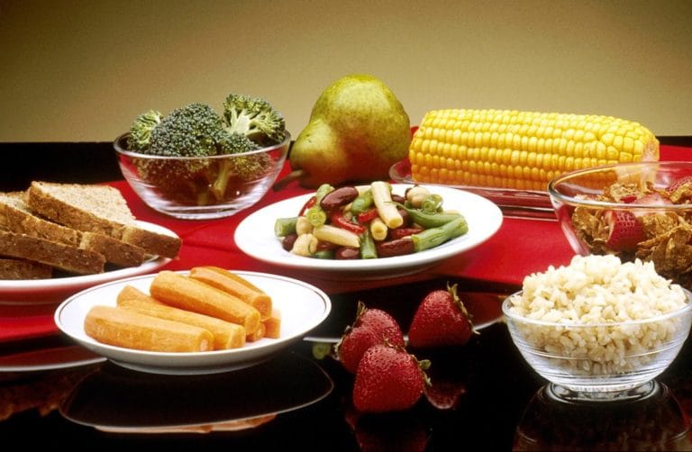 Nutricionista alerta para cuidados com alimentação