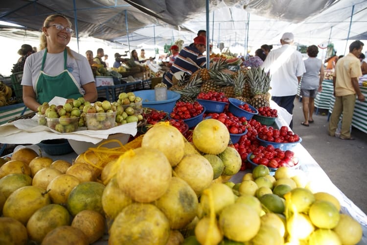 Moradores aprovam novo endereço da feira do Suissa