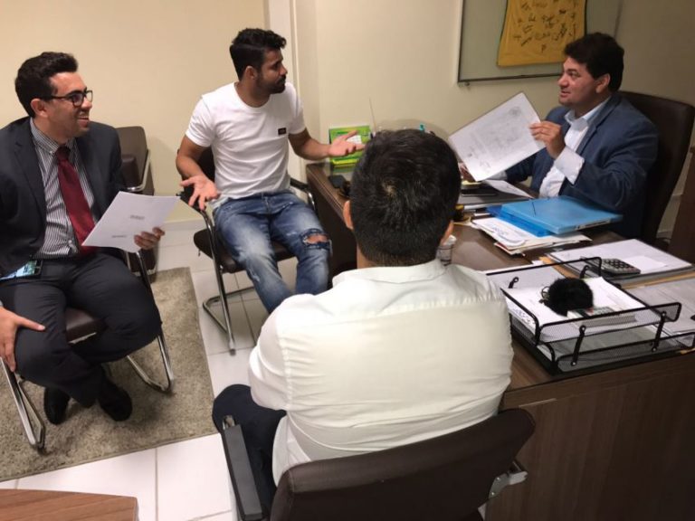 Diego Costa visita FSF para tratar do futebol de Lagarto