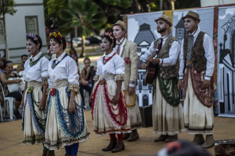 Grupo Imbuaça comemora 40 anos de existência