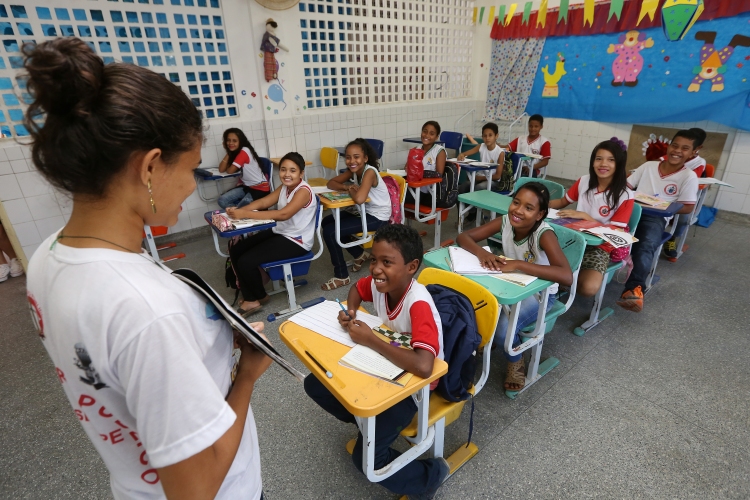 Piso do magistério terá aumento de 6,81% no ano que vem