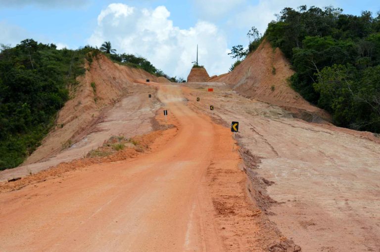 Georgeo denuncia que obra de rodovia está atrasada em dois anos