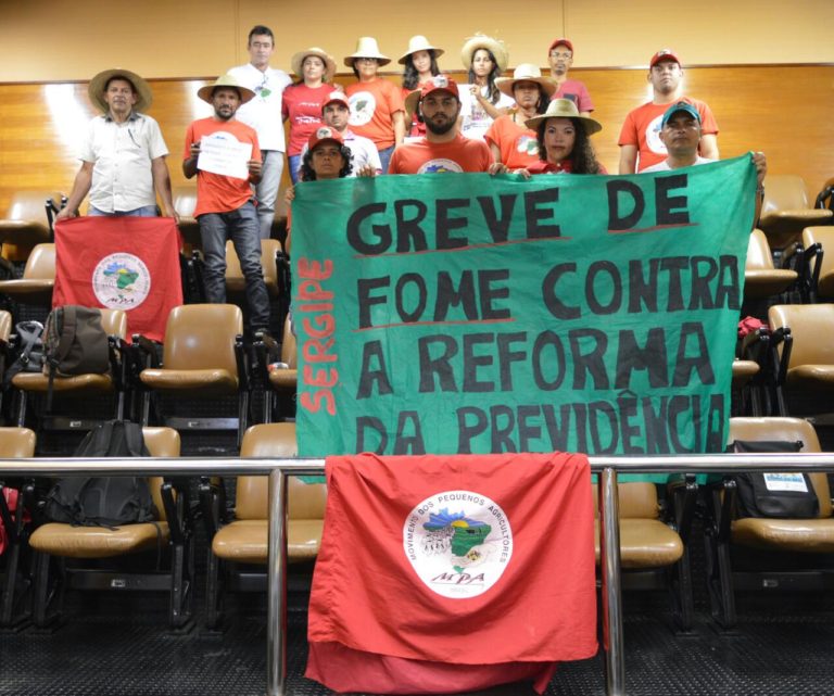 Trabalhadores realizam greve de fome contra reforma da previdência