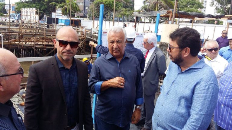 Governador visita obras do Largo da Gente Sergipana