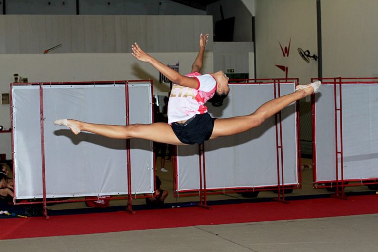 Ginasta sergipana participa de seletiva para mundial escolar
