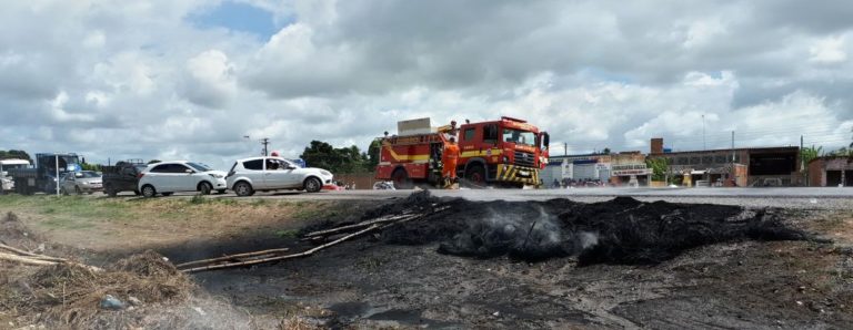 BR-235 em Areia Branca é liberada após protesto