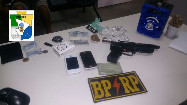 Dupla é presa com arma e drogas na zona norte