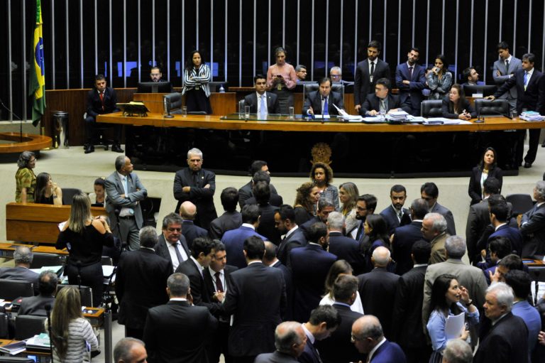 Câmara libera transporte por aplicativos