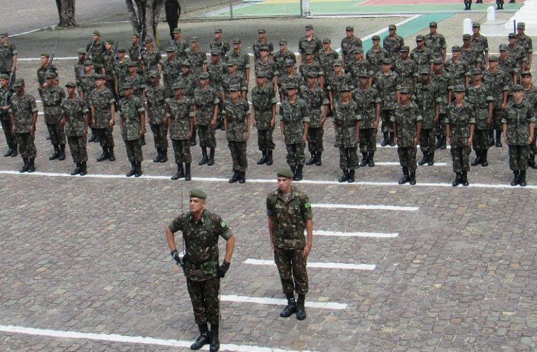 28º Batalhão de Caçadores realiza formatura de recrutas