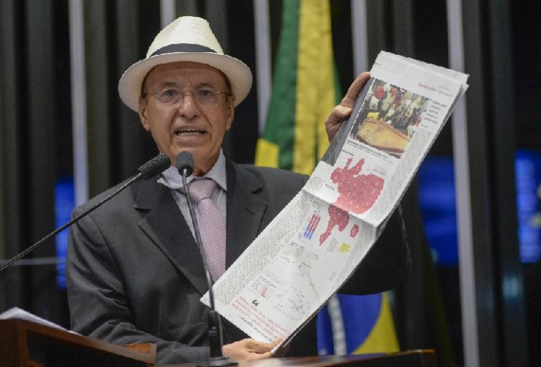 Valadares critica avanço da violência no país