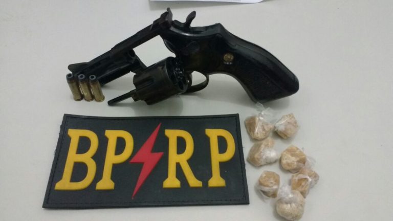 BPRp apreende arma e drogas na Coroa do Meio