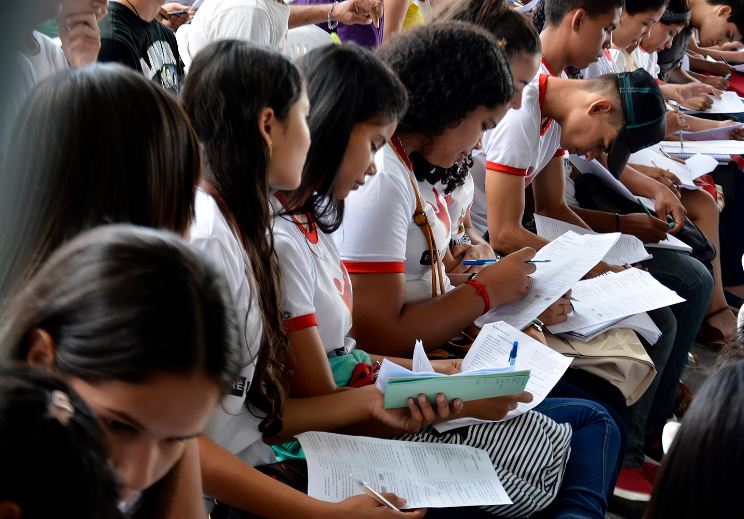 Seed promove revisão do Pré-Universitário