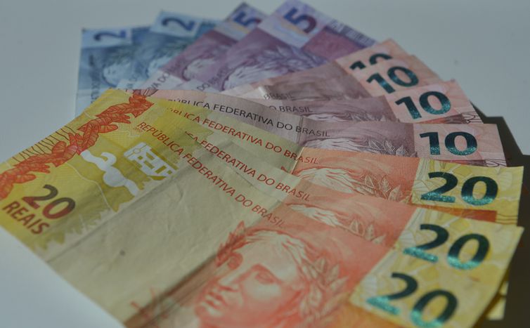 Adesão ao Refis de micro e pequenas empresas começa hoje