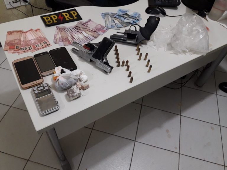 Quatro homens são presos após troca de tiros com a RP