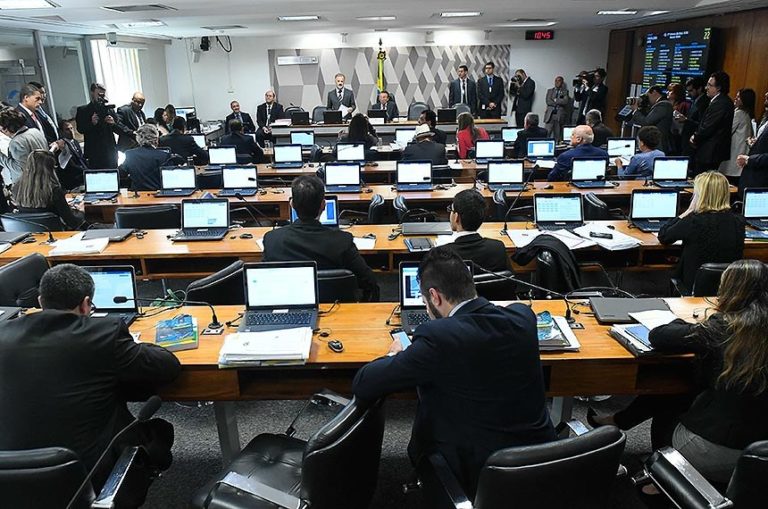 Presos terão que custear despesas em presídios