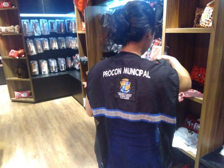 Restaurante é autuado em fiscalização do Procon Aracaju