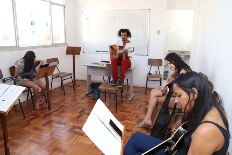 Escola de Artes inscreve para cursos de férias