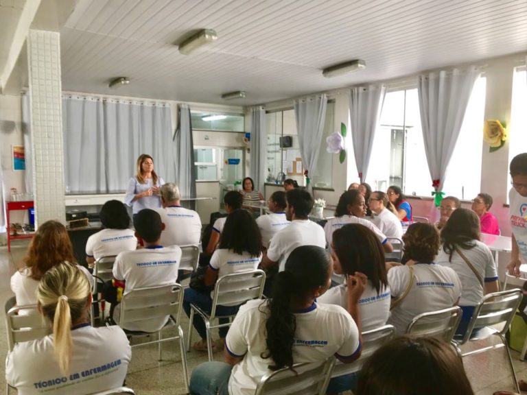 SMS promove palestra sobre hepatites virais