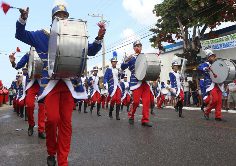 Trânsito sofre alteração por conta de desfile cívico