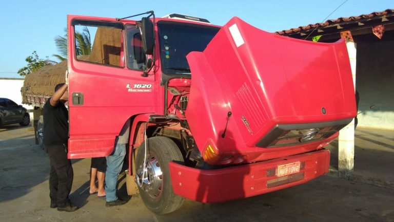 Carga roubada na Bahia é recuperada em Pinhão