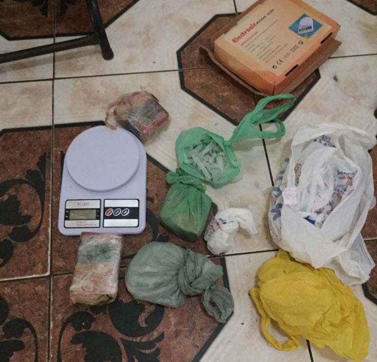 Dupla é presa com drogas na cidade de Pedrinhas