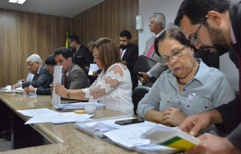 Deputados aprovam reforma administrativa proposta pelo Governo