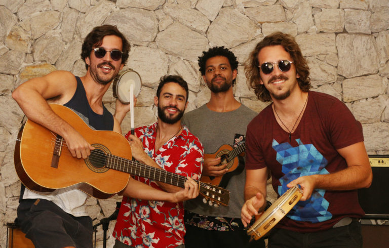 Samba do Arnesto leva samba ao palco do Réveillon 2019
