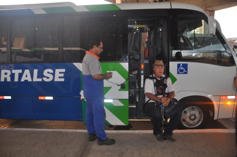 Frota do transporte intermunicipal recebe ônibus adaptado