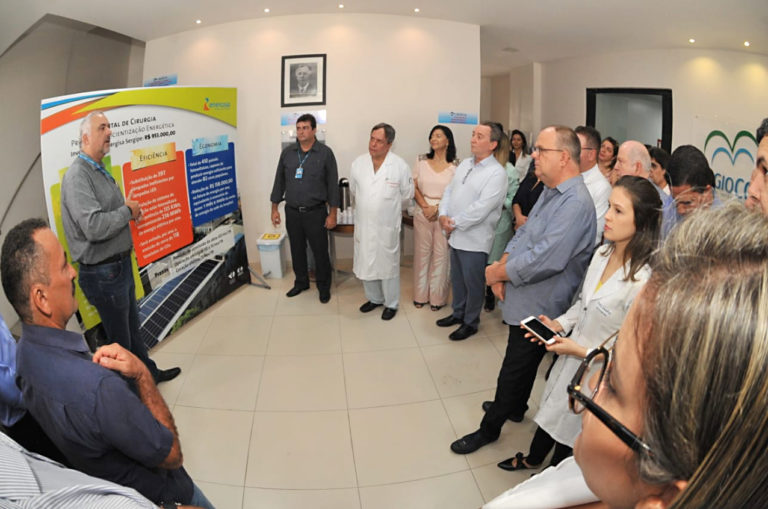 Hospital de Cirurgia recebe visita do governador Belivaldo