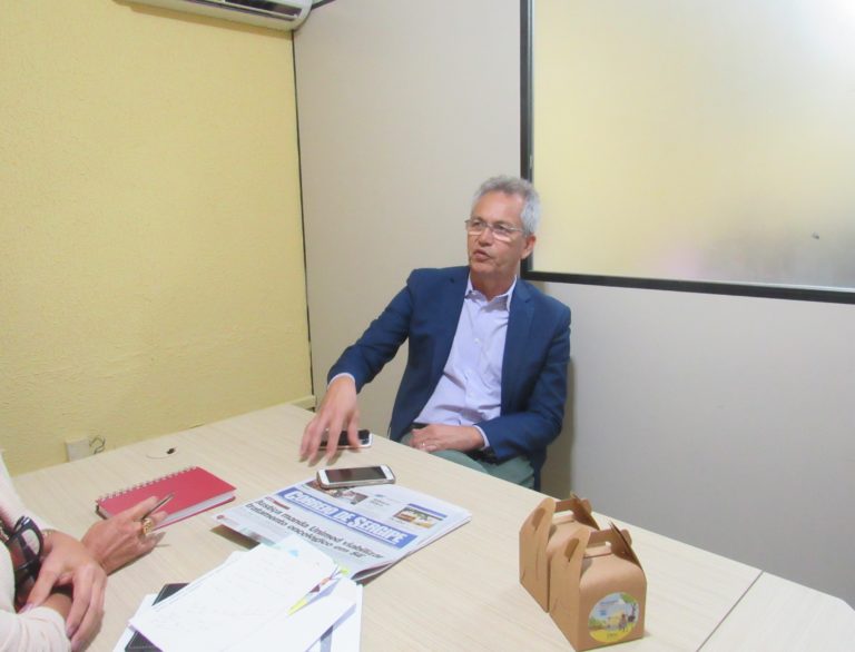 Prefeito de São Cristóvão visita Correio de Sergipe e portal AJN1