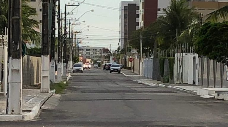 Emurb realiza pavimentação asfáltica na Coroa do Meio
