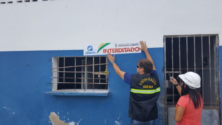 Adema interdita matadouro de Muribeca