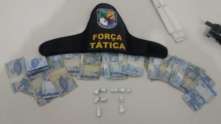 PM apreende adolescente com drogas em Capela