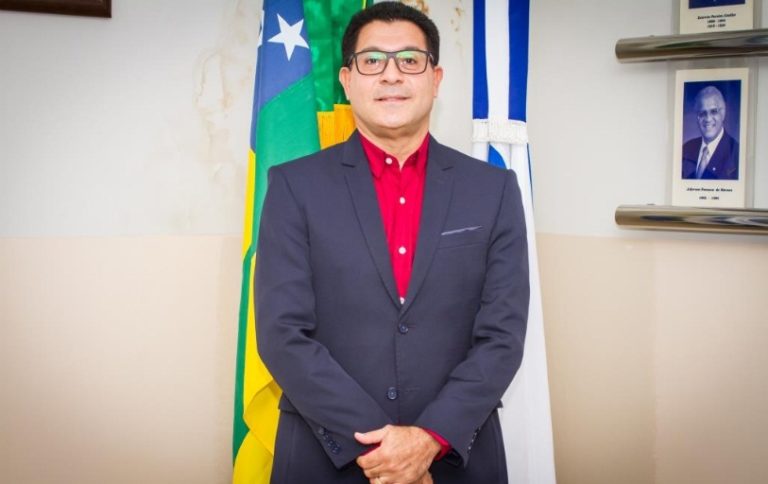 Marco Freitas toma posse como presidente da Jucese