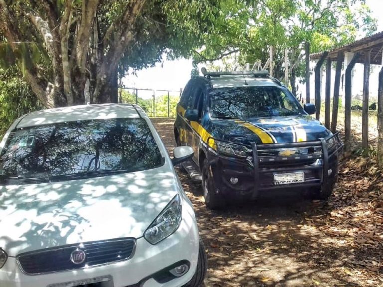 PRF recupera carro roubado na BR-101