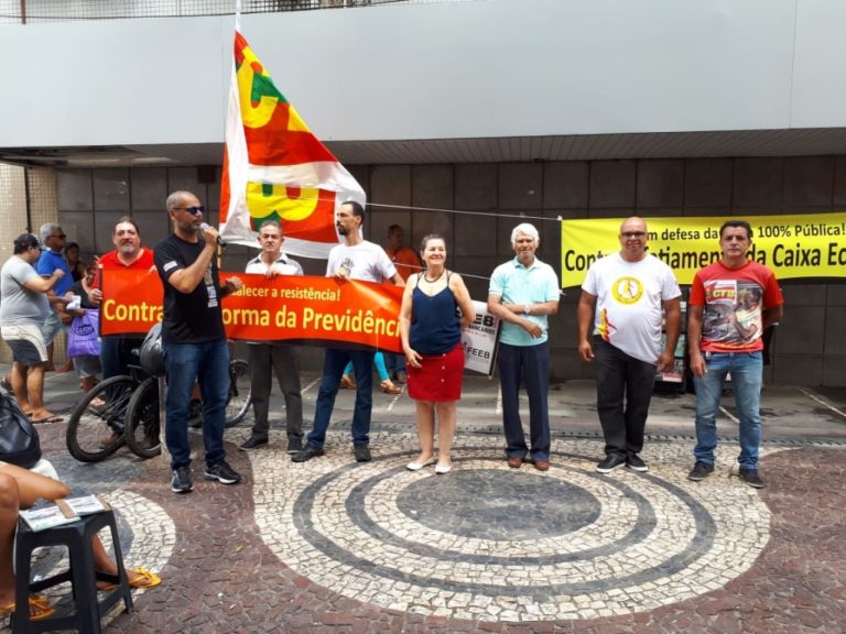 Bancários fazem ato contra leilão da Lotex