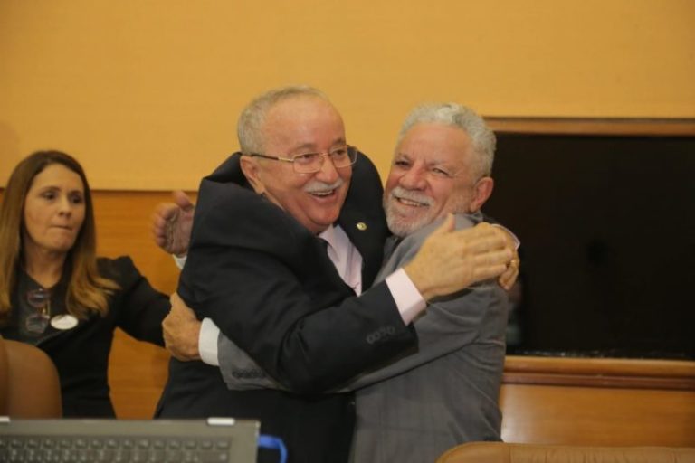 Luciano Bispo é reeleito presidente da Alese