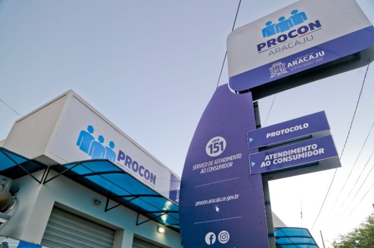 Procon: Cobrança de couvert artístico deve ser informada