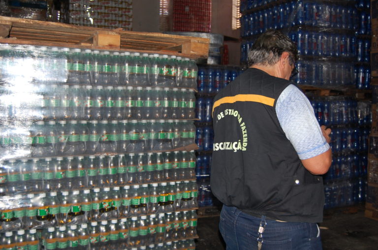 Sefaz notifica 15 empresas por comércio irregular de bebidas