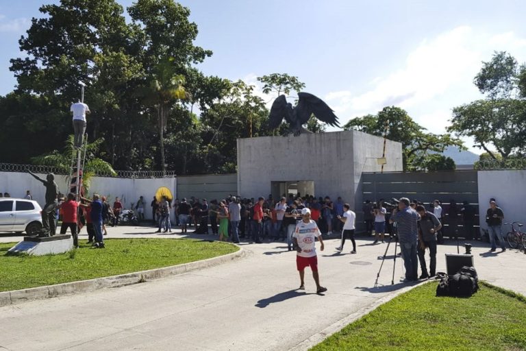 Clubes se solidarizam com o Flamengo após incêndio