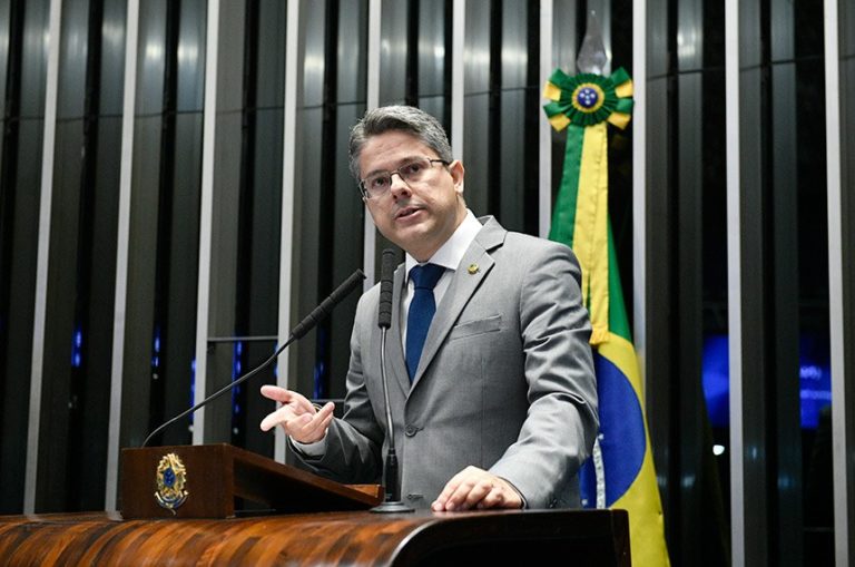 Alessandro protocola requerimento de CPI para investigar Judiciário